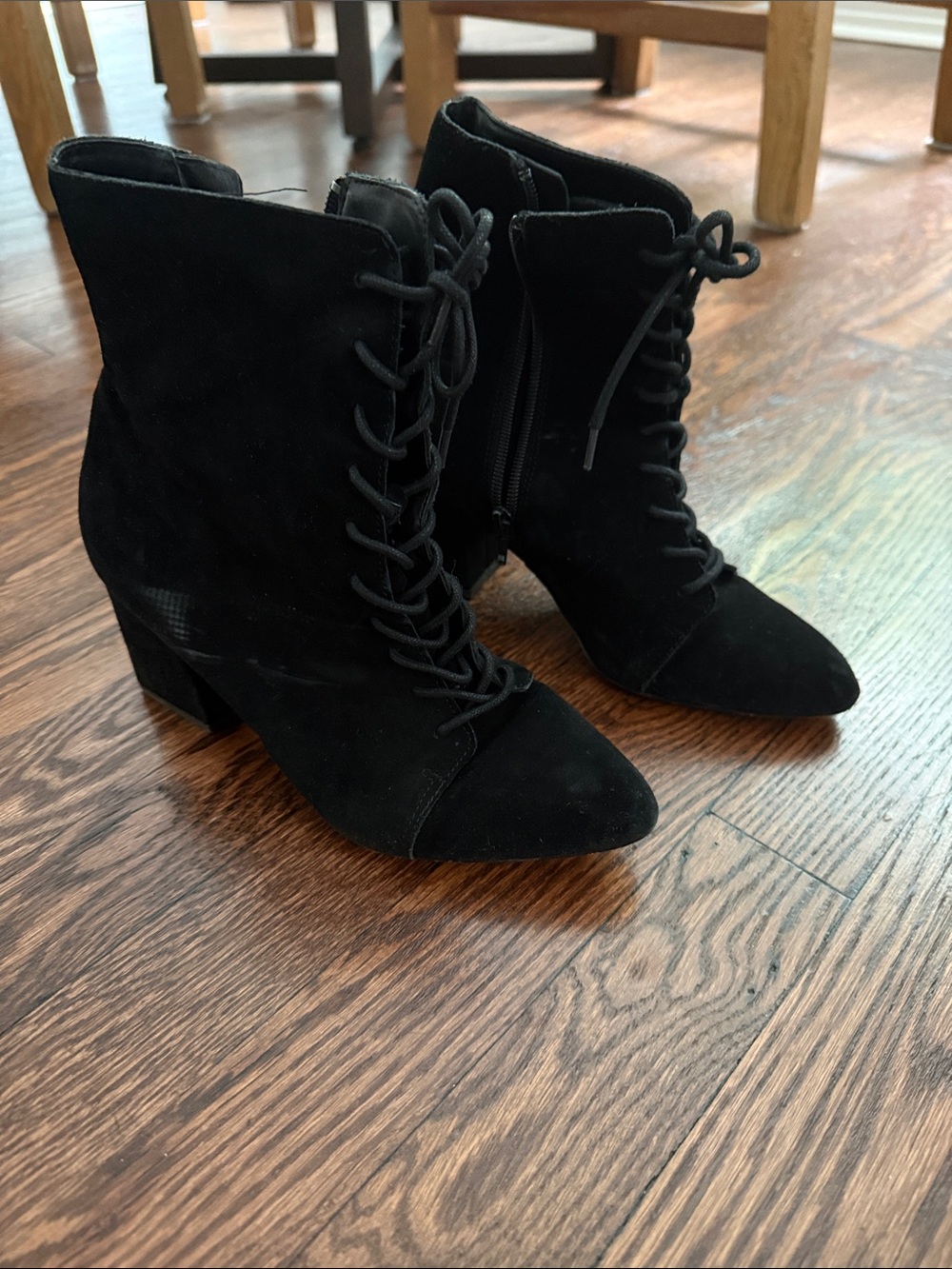 Women's Black Pointed Toe ankle Boots size 6